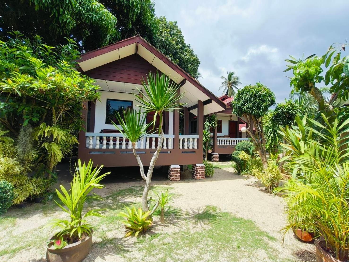 Phangan Lodge Baan Tai Ngoại thất bức ảnh
